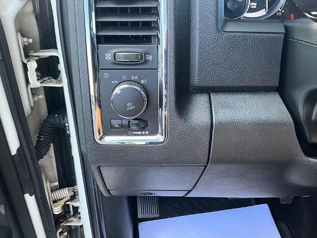 2018 RAM 1500 Laramie 4x4 Crew Cab 5'7" Box