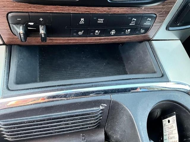2018 RAM 1500 Laramie 4x4 Crew Cab 5'7" Box