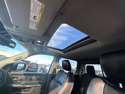 2018 RAM 1500 Laramie 4x4 Crew Cab 5'7" Box