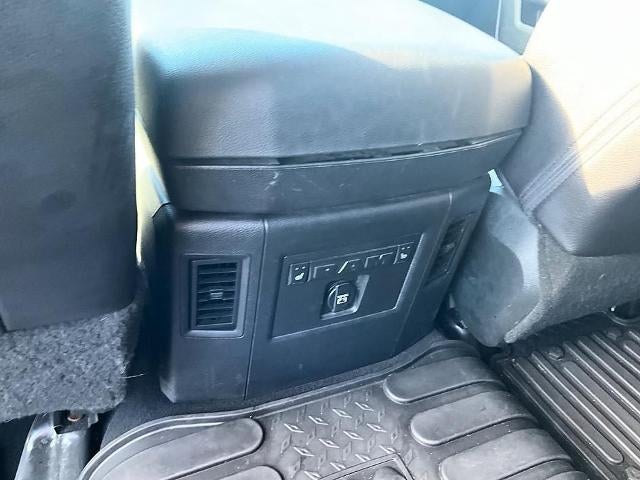 2018 RAM 1500 Laramie 4x4 Crew Cab 5'7" Box