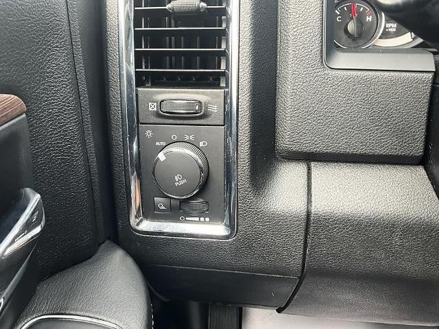 2016 RAM 1500 4WD Crew Cab 5.7 Ft Box Laramie