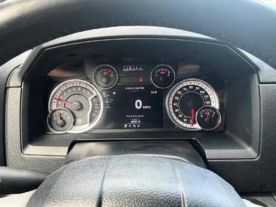 2016 RAM 1500 4WD Crew Cab 5.7 Ft Box Laramie