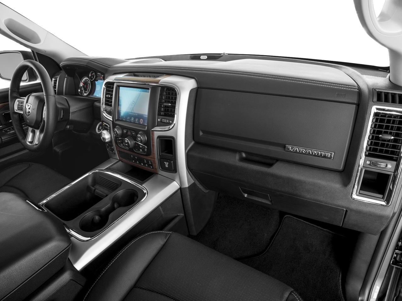 2016 RAM 1500 4WD Crew Cab 5.7 Ft Box Laramie