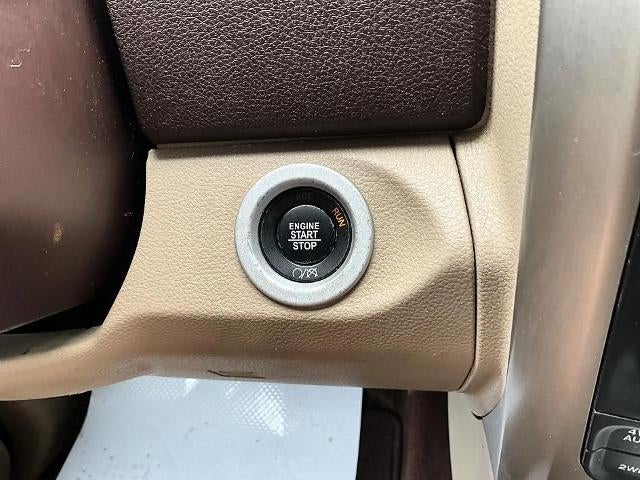 2017 RAM 1500 Laramie 4x4 Crew Cab 6'4" Box