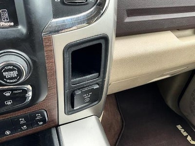 2017 RAM 1500 Laramie 4x4 Crew Cab 6'4" Box