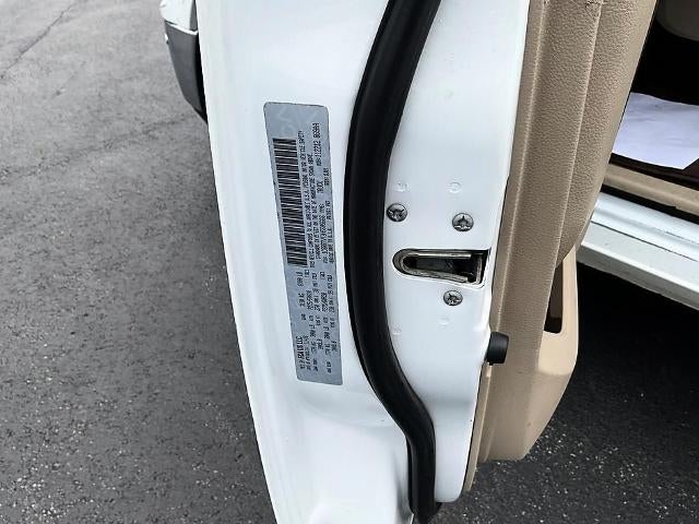 2017 RAM 1500 Laramie 4x4 Crew Cab 6'4" Box