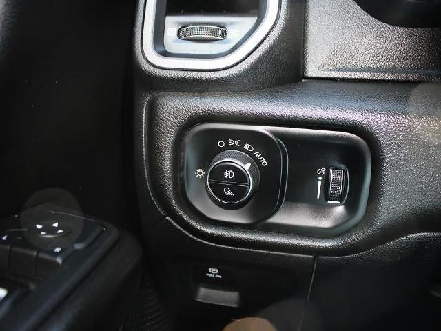 2025 RAM 1500 Tradesman 4x4 Quad Cab 6'4" Box