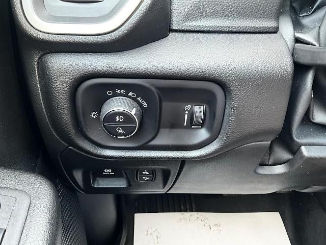 2024 RAM 1500 Big Horn 4x4 Crew Cab 5'7" Box