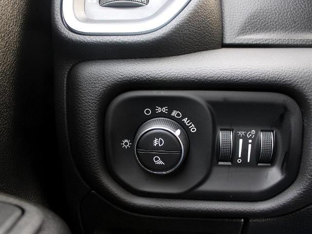 2025 RAM 1500 Big Horn 4x4 Crew Cab 5'7" Box