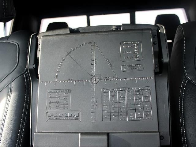 2025 RAM 1500 Big Horn 4x4 Crew Cab 5'7" Box