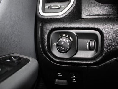 2020 RAM 1500 Big Horn 4x4 Crew Cab 5'7" Box