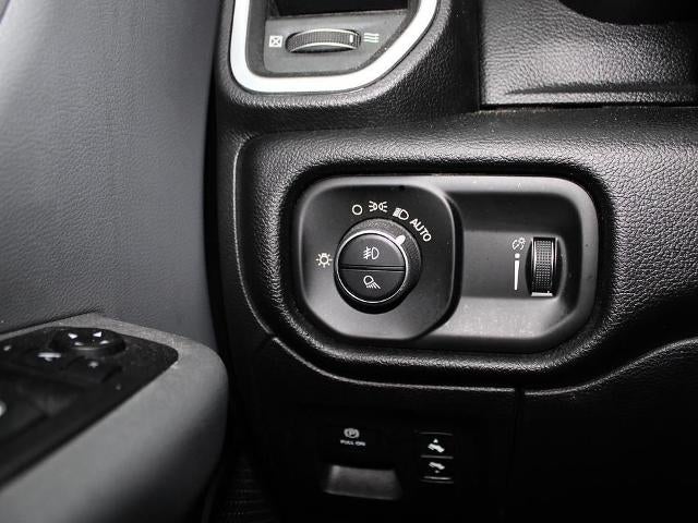 2020 RAM 1500 Big Horn 4x4 Crew Cab 5'7" Box