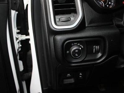 2020 RAM 1500 Big Horn 4x4 Crew Cab 5'7" Box