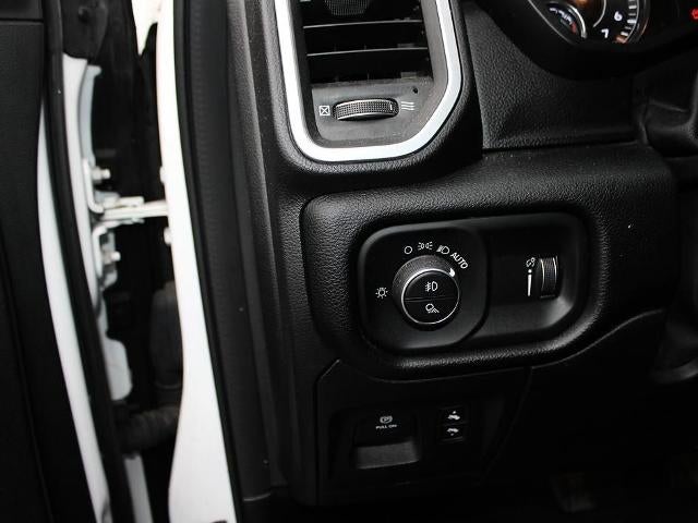 2020 RAM 1500 Big Horn 4x4 Crew Cab 5'7" Box