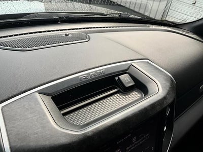 2022 RAM 1500 Big Horn 4x4 Crew Cab 5'7" Box