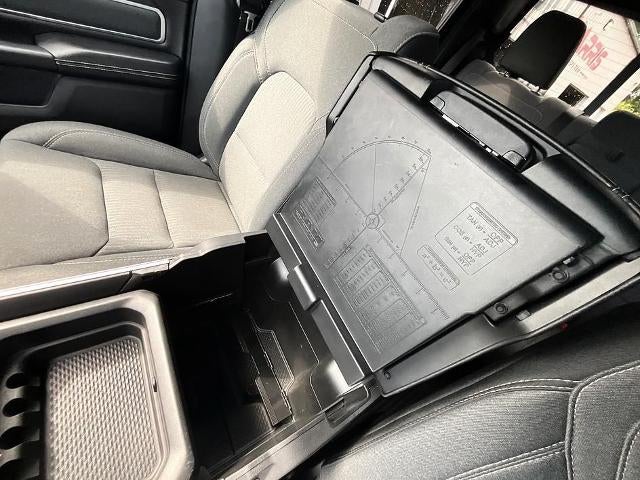 2022 RAM 1500 Big Horn 4x4 Crew Cab 5'7" Box