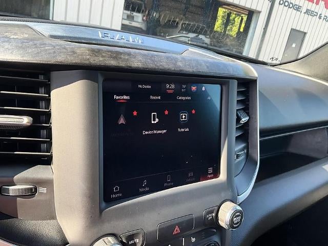 2023 RAM 1500 Big Horn 4x4 Crew Cab 5'7" Box