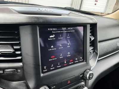 2020 RAM 1500 Big Horn 4x4 Quad Cab 6'4" Box