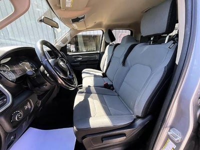 2020 RAM 1500 Big Horn 4x4 Quad Cab 6'4" Box