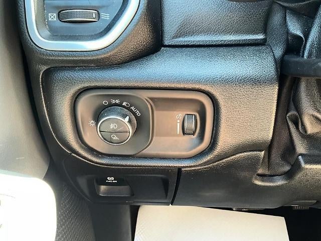 2020 RAM 1500 Big Horn 4x4 Quad Cab 6'4" Box