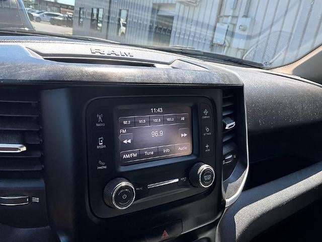 2020 RAM 1500 Big Horn 4x4 Quad Cab 6'4" Box