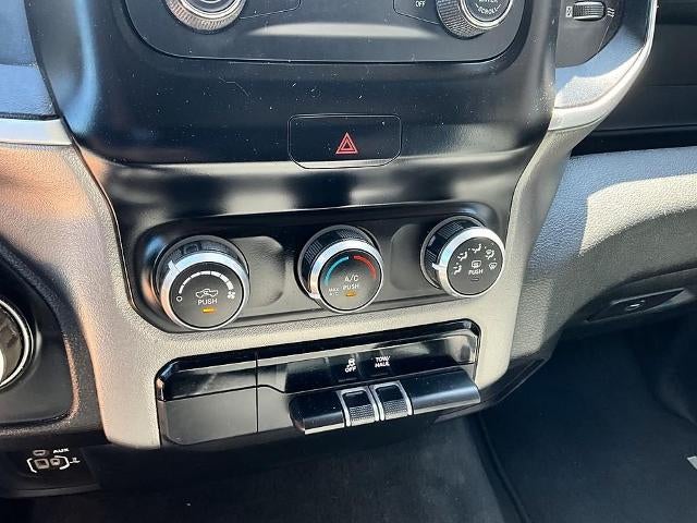 2020 RAM 1500 Big Horn 4x4 Quad Cab 6'4" Box