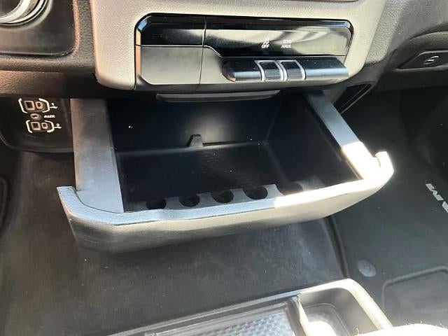 2020 RAM 1500 Big Horn 4x4 Quad Cab 6'4" Box
