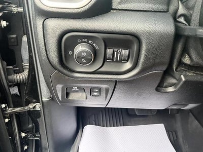 2019 RAM 1500 Big Horn/Lone Star 4x4 Crew Cab 5'7" Box