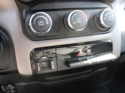 2019 RAM 1500 Big Horn/Lone Star 4x4 Crew Cab 5'7" Box