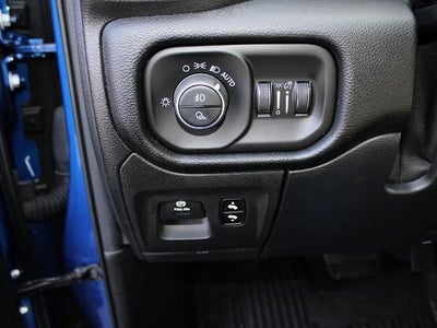 2019 RAM 1500 Big Horn/Lone Star 4x4 Crew Cab 5'7" Box