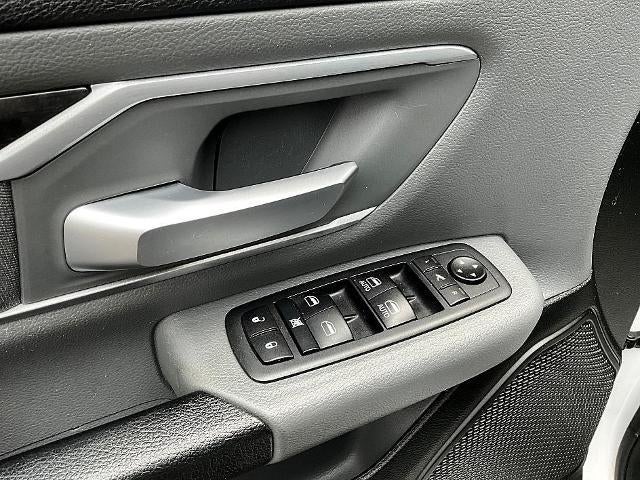 2020 RAM 1500 Big Horn 4x4 Crew Cab 5'7" Box