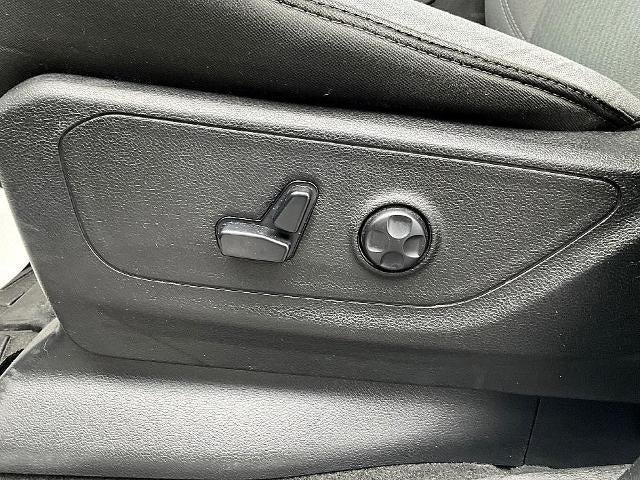 2020 RAM 1500 Big Horn 4x4 Crew Cab 5'7" Box