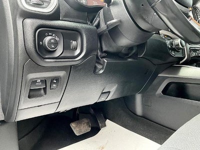 2020 RAM 1500 Big Horn 4x4 Crew Cab 5'7" Box