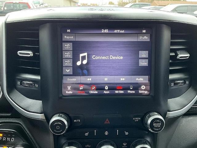 2020 RAM 1500 Big Horn 4x4 Crew Cab 5'7" Box