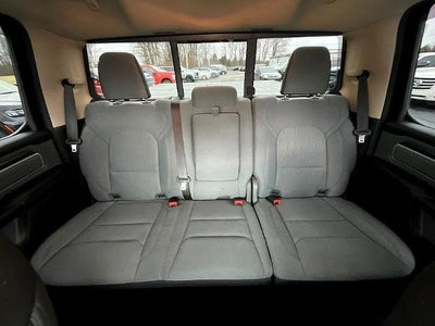 2020 RAM 1500 Big Horn 4x4 Crew Cab 5'7" Box