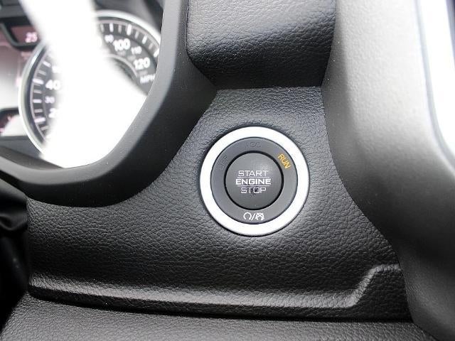 2023 RAM 1500 Big Horn 4x4 Crew Cab 5'7" Box