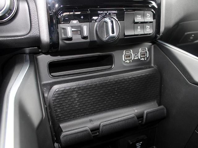 2023 RAM 1500 Big Horn 4x4 Crew Cab 5'7" Box