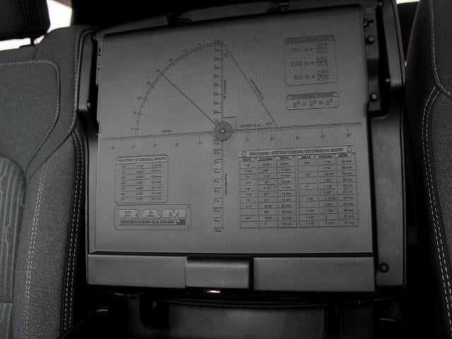 2023 RAM 1500 Big Horn 4x4 Crew Cab 5'7" Box