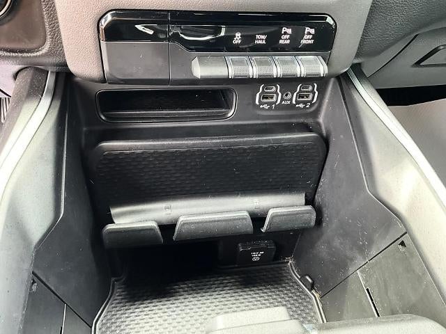 2021 RAM 1500 Big Horn 4x4 Crew Cab 5'7" Box