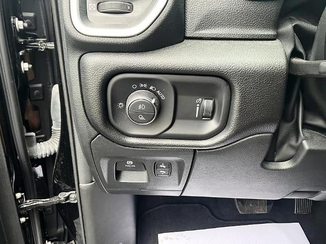 2023 RAM 1500 Big Horn 4x4 Crew Cab 5'7" Box