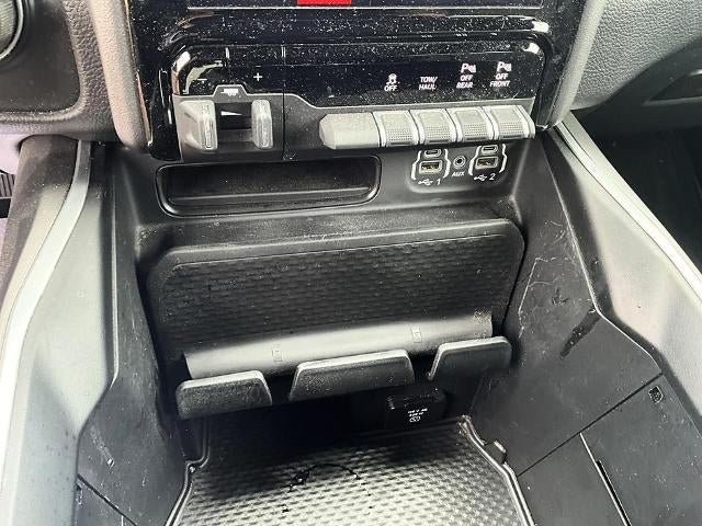 2023 RAM 1500 Big Horn 4x4 Crew Cab 5'7" Box