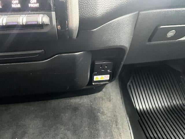2021 RAM 1500 Big Horn 4x4 Crew Cab 5'7" Box