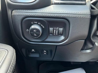 2023 RAM 1500 Limited 4x4 Crew Cab 5'7" Box