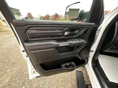 2022 RAM 1500 Limited 4x4 Crew Cab 5'7" Box