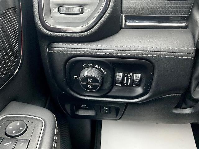 2022 RAM 1500 Limited 4x4 Crew Cab 5'7" Box