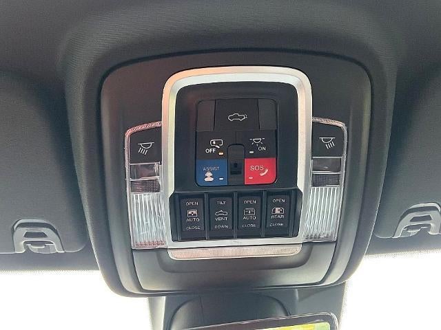 2022 RAM 1500 Limited 4x4 Crew Cab 5'7" Box