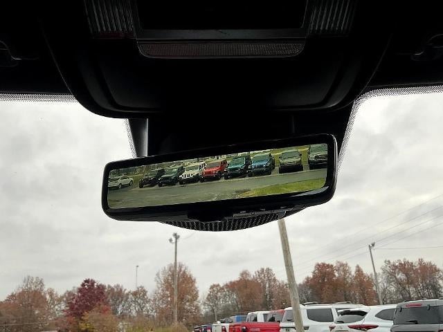 2022 RAM 1500 Limited 4x4 Crew Cab 5'7" Box