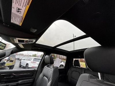 2022 RAM 1500 Limited 4x4 Crew Cab 5'7" Box