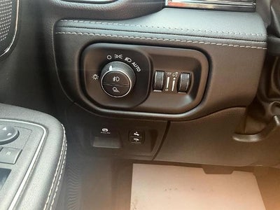 2023 RAM 1500 Limited 4x4 Crew Cab 5'7" Box