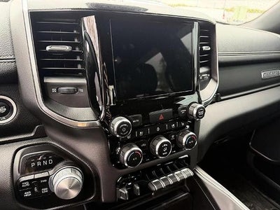 2022 RAM 1500 Laramie 4x4 Crew Cab 5'7" Box